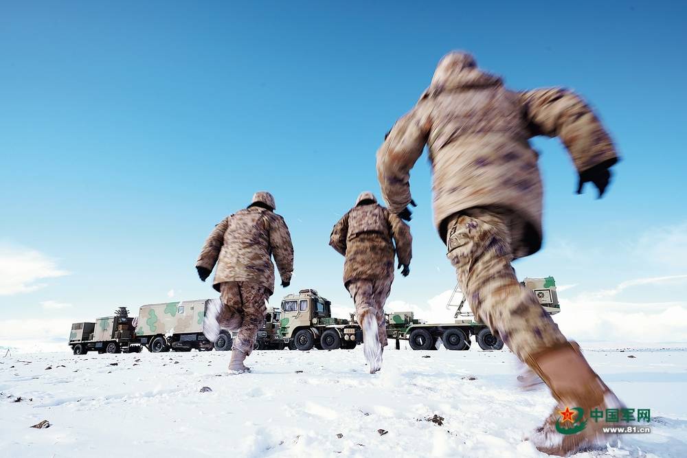 达站”组织严寒条件下机动训练见闻澳门新葡京空军某部“甘巴拉英雄雷(图3)